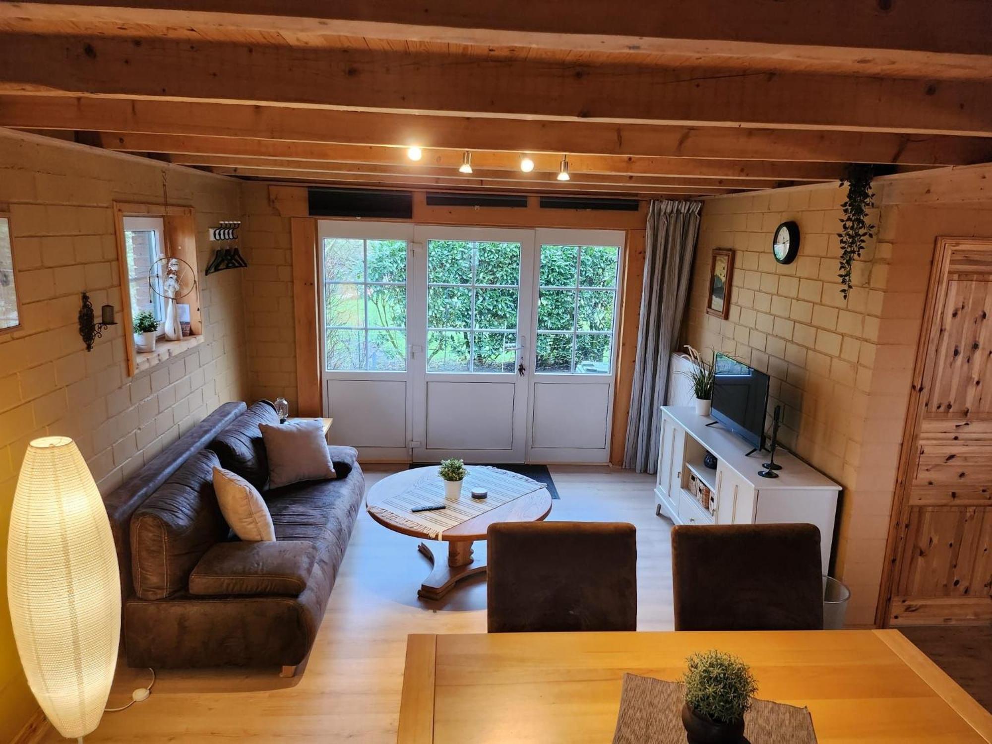 Little Farm House, 25164